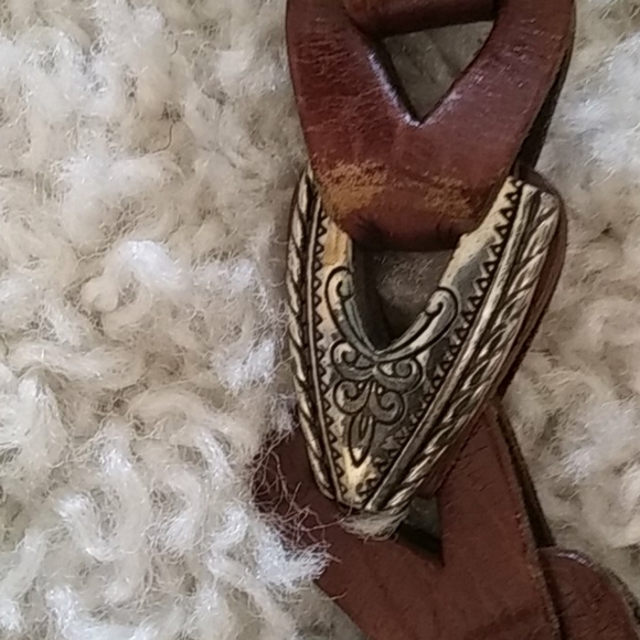 Leather And Metal Linked Belt. - Picture 4 of 5